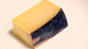 チーズへの情熱から生まれた芳醇なチーズ、オールドアムステルダム。食べ方と基礎知識